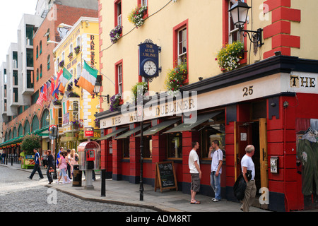 the pub The Auld Dubliner at Temple Bar in Dublin in Ireland Stock Photo