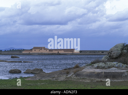 その他 Wolf Vostell Il Giardino Delle Delizie Vostell concrete car hi-res stock photography and images - Alamy