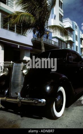 Black 1940s Buick Eight car outside Park Central Hotel, Miami Beach, Florida, USA Stock Photo