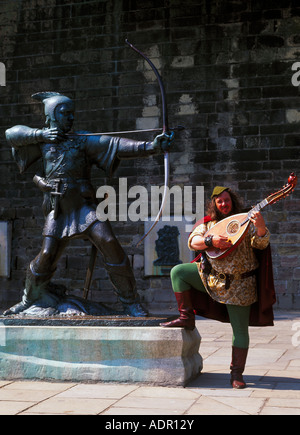 Statue of Robin Hood and Lute Player, Nottingham England UK Stock Photo