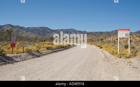Nevada Extraterrestrial Highway Groom Lake Road entrance to Nellis Bombing and Gunnery Range Area 51 No Tresspassing Sign Stock Photo