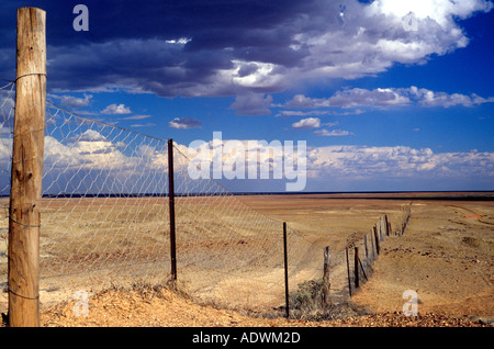 The Dog Fence at Coober Pedy South Australia 3500 miles 5600 km long it keeps the dingoes out of the sheep rearing areas Stock Photo Alamy