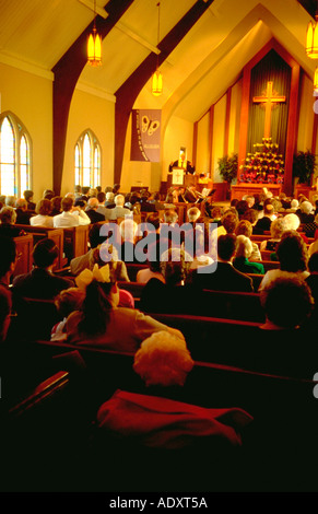 Minister preaching sermon to church congregation. Presbyterian Church of Western Springs Illinois USA Stock Photo