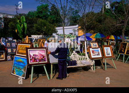 Mexican man, artist, vendor, Plaza del Carmen, San Angel, Mexico City, Federal District, Mexico Stock Photo