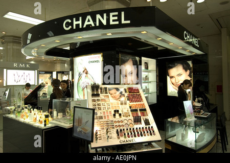 Japan, Tokyo, Ginza. Chanel perfume store, display window with giant ...