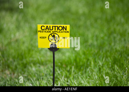 Warnschild 'Caution Pesticide Application Keep Off' – Mit Pfahl Für Garten, Hof Und öffentliche Flächen