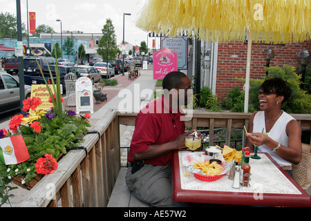 Richmond Virginia,Carytown,West Cary Road,Black couple,man men male,woman female women,eating,VA060517062 Stock Photo