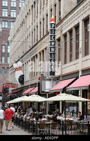 Ohio Cuyahoga County,Cleveland,East 4th Fourth Street,Pickwick & Frolic,restaurant restaurants food dining cafe cafes,al fresco sidewalk outside table Stock Photo