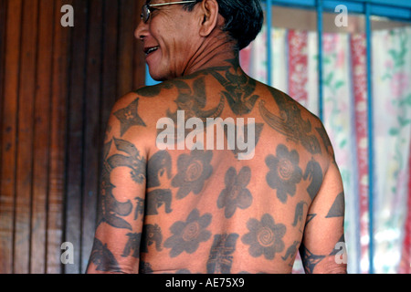 40 Dayak Tattoos: Origins, Meanings & More | Borneo tattoo, Black white  tattoos, Borneo