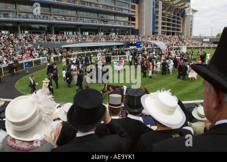 Royal Ascot Berkshire England The new parade ground ring and  new grandstand. Going to the races. Horse racing. 2006 2000s HOMER SYKES. Stock Photo