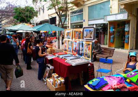 The weekly Tel Aviv arts and crafts fair Nachlat Binyamin Israel Stock ...