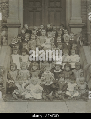 Cabinet photograph of infant class circa 1890 Stock Photo