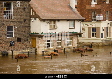 Flooded river Ouse submerging King's Staith in York, North Yorkshire. UK Stock Photo