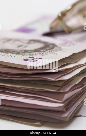 Stack of used British banknotes mixed denominations Stock Photo - Alamy