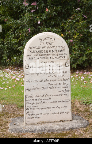 Old grave headstone 'for young child' with poem inscription in Christ Church graveyard Russell 'Bay of Islands' 'North Island' Stock Photo