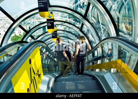 Glass enclosed escalator hi-res stock photography and images - Alamy