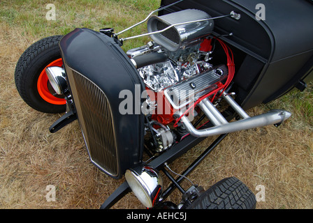 '^Customized ^V8 engine and exhaust pipes of ^1930s ^based Hot Rod, California' Stock Photo