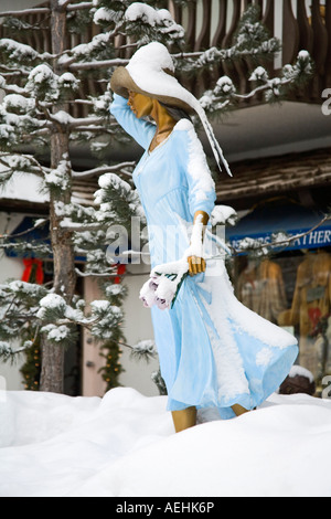 Sculpture outside the Promenade Gallery Vail Ski Resort Rocky Mountains ...