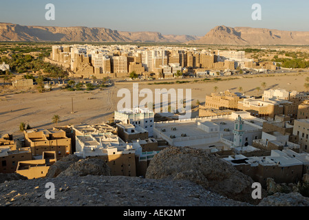 View over the old town of Shibam, Wadi Hadramaut, Yemen Stock Photo