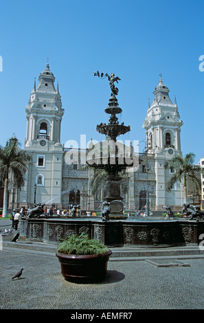 Lima Monuments Bronze Fountain and Cathedral of Lima, Plaza de Armas (Plaza Mayor ...