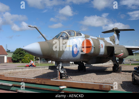 HS Blackburn Buccaneer S2B Gulf War Veteran Desert Storm Sand Paint ...