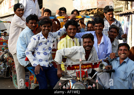 Indian passengers on chakda - motorbike rickshaw taxi leaving Una ...