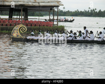 Vallamkali, the traditional snake boat race is the highlight of the Onam festival. Punnamada lake, Alappuzha, Kerala. August- September Stock Photo