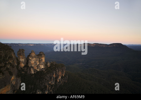 The Three Sisters Rock Formations Blue Mountains New South Wales ...
