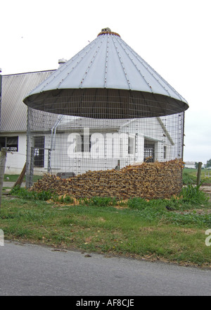 Corn crib in Lancaster, Pennsylvania Stock Photo