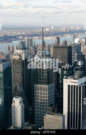 evening view of north west manhattan verizon building and 1 times square from observation deck 86th floor Stock Photo