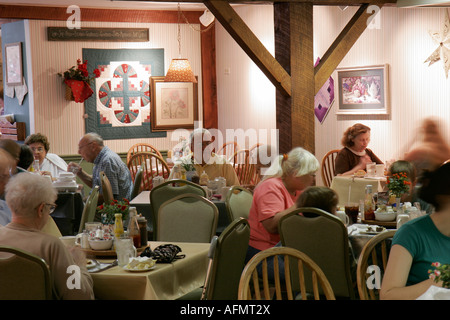 Indiana Elkhart County,Middlebury,Das Dutchman Essenhaus,Amish,restaurant restaurants fooddining eating out cafe cafes bistro,tables,visitors travel t Stock Photo