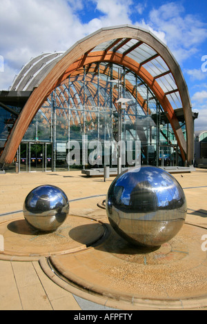 laminated timber arch trusses winter gardens exterior millenium square sculpture 'rain' by colin rose sheffield city Stock Photo