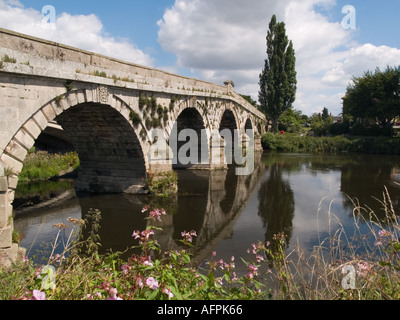 ATCHAM OLD STONE BRIDGE over River Severn in summer Shropshire England UK Stock Photo