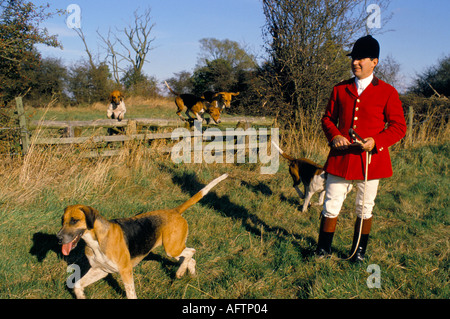 HUNTSMAN HOUNDS  FOX HUNTING  ENGLAND OXFORDSHIRE Stock Photo