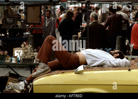 New Caledonian Market,  Bermondsey Square Antiques Market south east London. Friday market traders 1990s UK  HOMER SYKES Stock Photo