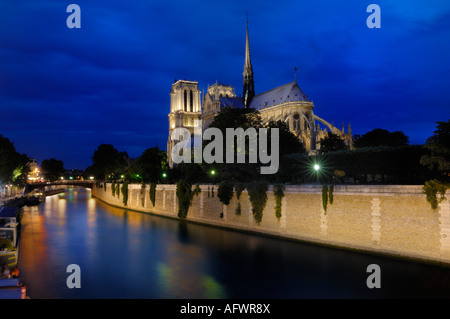 NOTRE-DAME DE PARIS - FROLLO, EMERALD AND Sachette Louis Boulanger  (1806-1867). Notre-Dame de Paris - Frollo, Esmeralda et La Sachette.  Dessin. Paris, Maison de Victor Hugo Stock Photo - Alamy