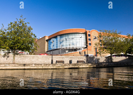 Fremlin Walk shopping centre on the River Medway in Maidstone, Kent Stock Photo