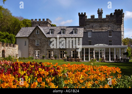 castell-deudraeth-luxury-hotel-formerly-an-early-victorian-castellated