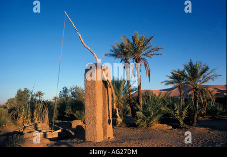 Algeria Taghit Traditional way to pull water from well Stock Photo