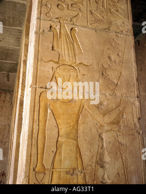 travel /geography, Egypt, Thebes, buildings, Deir el Bahri, Mortuary Temple of queen Hatshepsut, exterior view, god Amun embracing queen, built by Senemut, circa 1490 - 1468 B.C., historic, historical, Africa, architecture, ancient world, New Kingdom, 18th dynasty, Djeser Djeseru, 15th century B.C., relief, UNESCO World Cultural Heritage Site, ancient world, Stock Photo