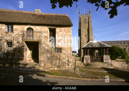 Devon South Tawton St Andrews parish church and Church House Stock Photo
