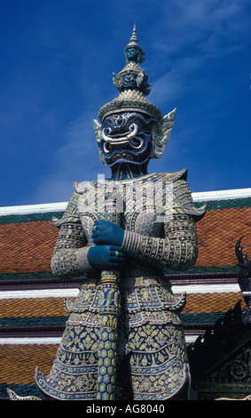 Statue at the Grand Palace in Bangkok Stock Photo - Alamy