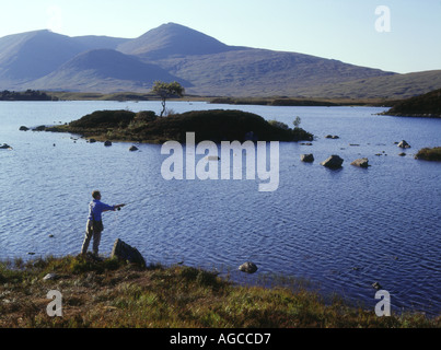 dh Lochan na h Achlaise RANNOCH MOOR ARGYLL SCOTLAND Angler loch casting fly fishing line freshwater lake Highlands uk angling mountain people