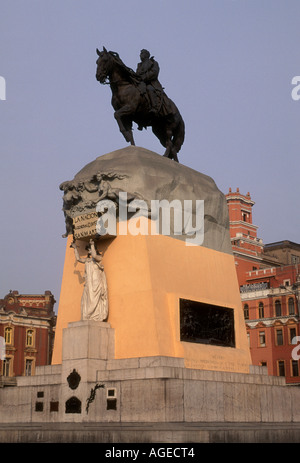Peruvians, Peruvian people, bronze equestrian statue, General San Martin, Plaza San Martin, Lima, Lima Province, Peru, South America Stock Photo