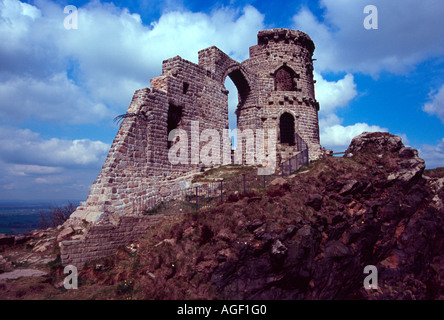 Mow Cop folly on the boundary of Cheshire and Staffordshire Stock Photo