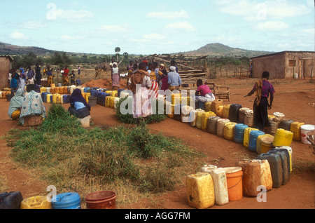 Lining up for water at the kiosk, Kenya. Swedish water project 1995. Stock Photo