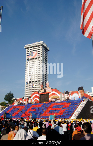 Malaysia s 50th Independence Day parade at the Merdeka Square in Kuala Lumpur Malaysia 31 August 3007 Stock Photo