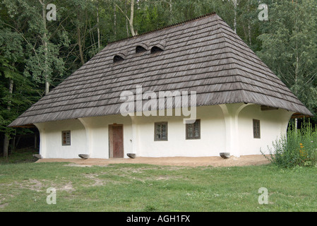 Small Ukrainian historical house preceding century museum of Ukrainian folk architecture in Pirogovo villlage near Kiev Stock Photo