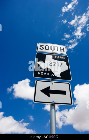 Highway sign denoting south Texas farm road with arrow Stock Photo