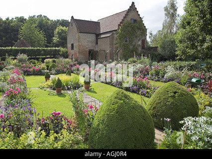 Garden House and sunken garden at Chenies Manor in the Chiltern Hills Stock Photo